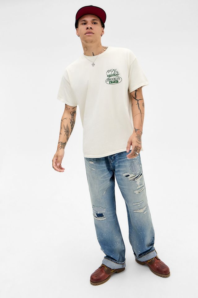 UO Ecru Brooklyn Früchte T-Shirt #1