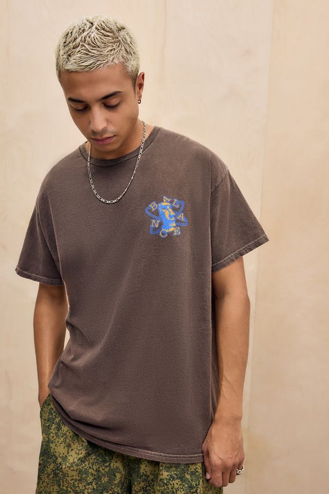 UO Braunes Balance T-Shirt #3