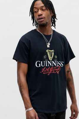 T-shirt noir UO Guinness