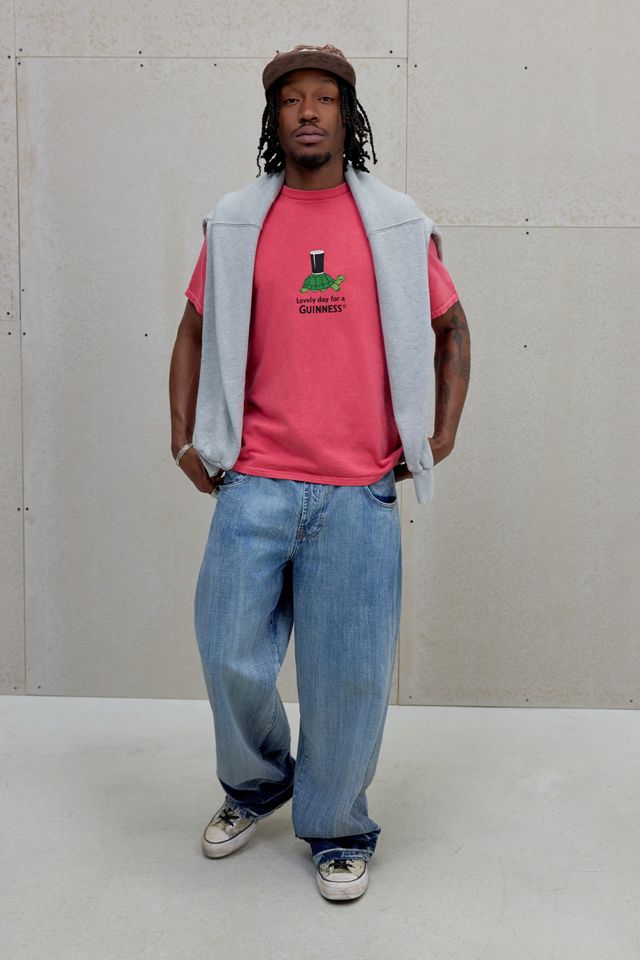 T-shirt Grafica UO Red Guinness Turtle #1