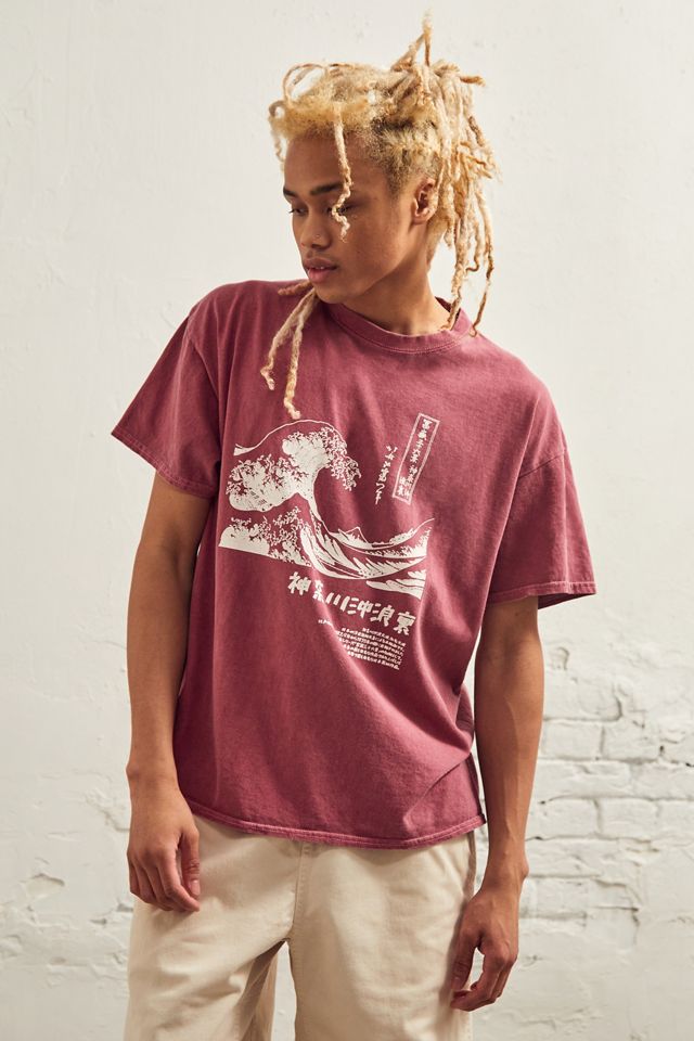 UO Red Hokusai Wave T-Shirt | Urban Outfitters UK