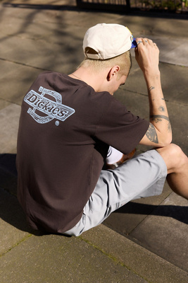 T-shirt UO Exclusive avec logo en bois taille: Small - Dickies - Modalova
