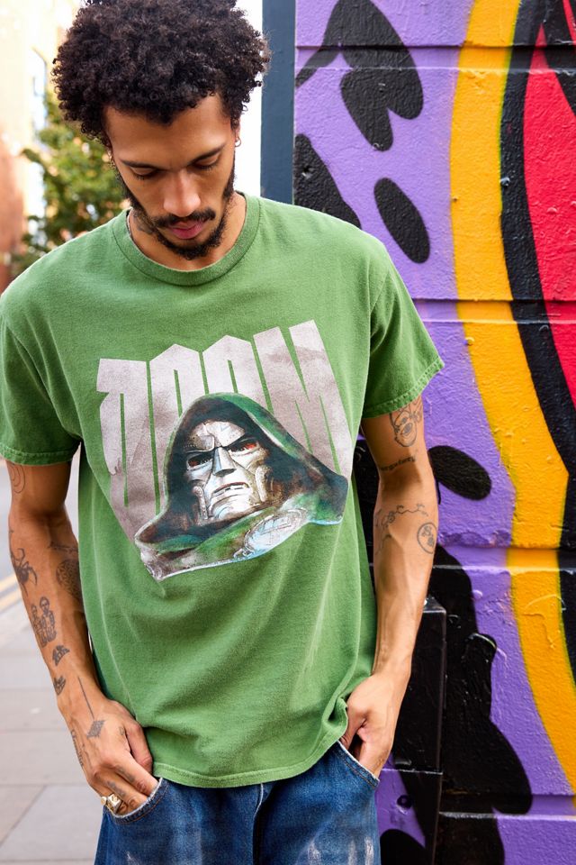 T-shirt grafica rilassata UO Green Dr. Doom #2