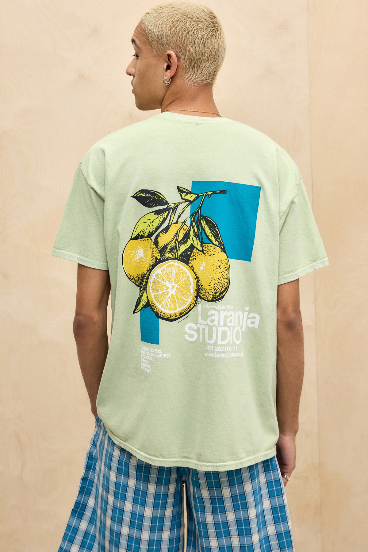 UO Green Laranja T-Shirt