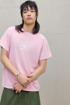 Camiseta UO Rosa Don't Be A Bass