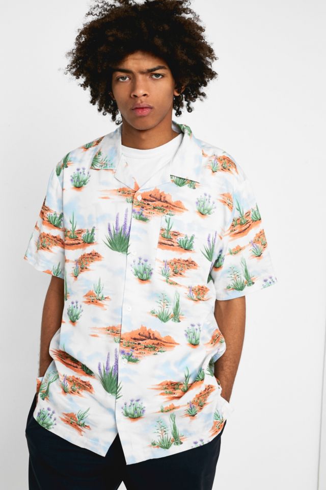 Wrangler White Short-Sleeve Resort Shirt | Urban Outfitters UK
