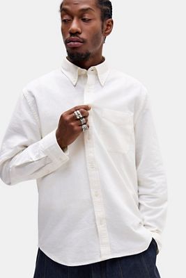 UO Gebrochenes Weiß Langarm Relaxed Oxford Hemd
