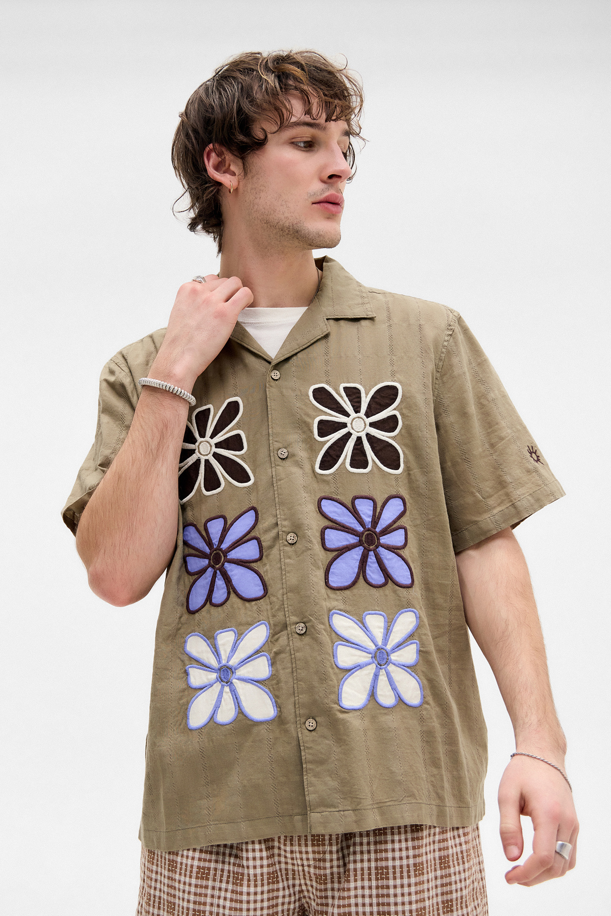 Ayker Floral Applique Short Sleeve Shirt