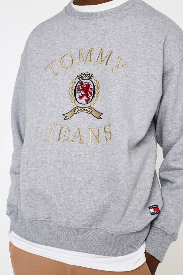 Tommy jeans crest on sale crew