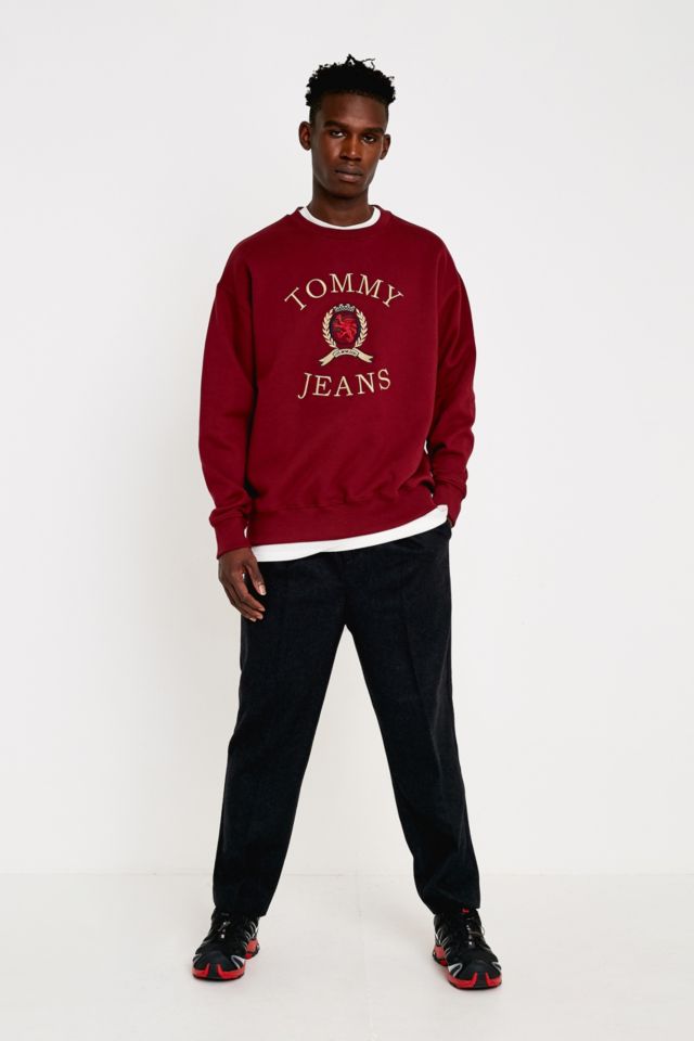 Tommy jeans crest crew neck deals sweatshirt