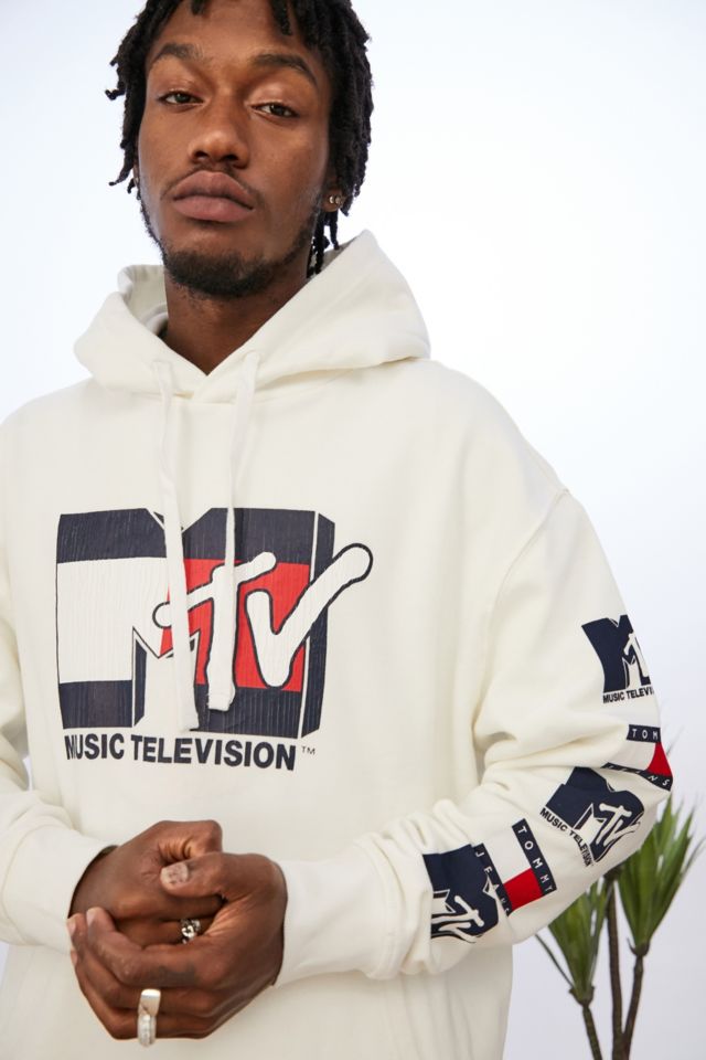 Tommy hilfiger sale hoodie urban outfitters