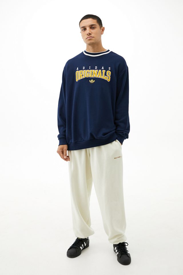 【英国限定】adidas originals Front Script Crew Sweat Shirt Adidas Originals Men's Script Alumina Crew Neck Sweatshirt