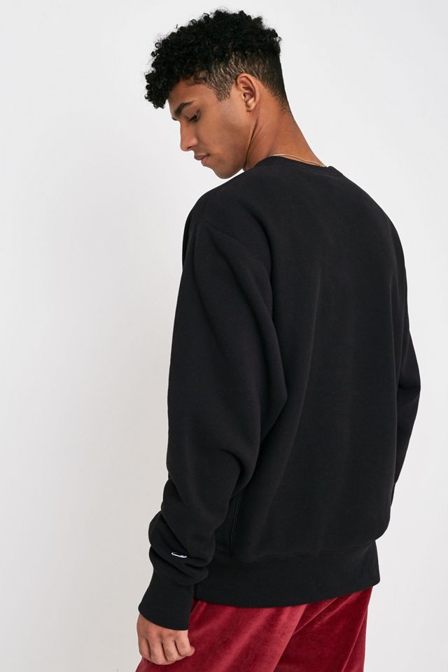 Champion uo exclusive small sales script black crew neck sweatshirt