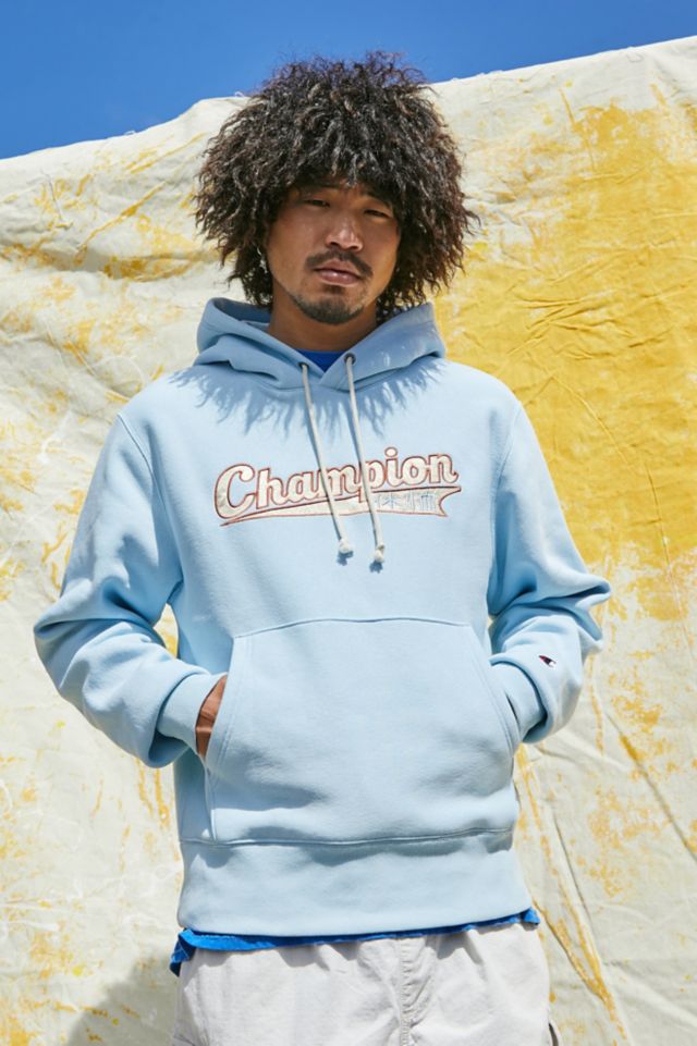 Blue champion 2025 hoodie urban outfitters