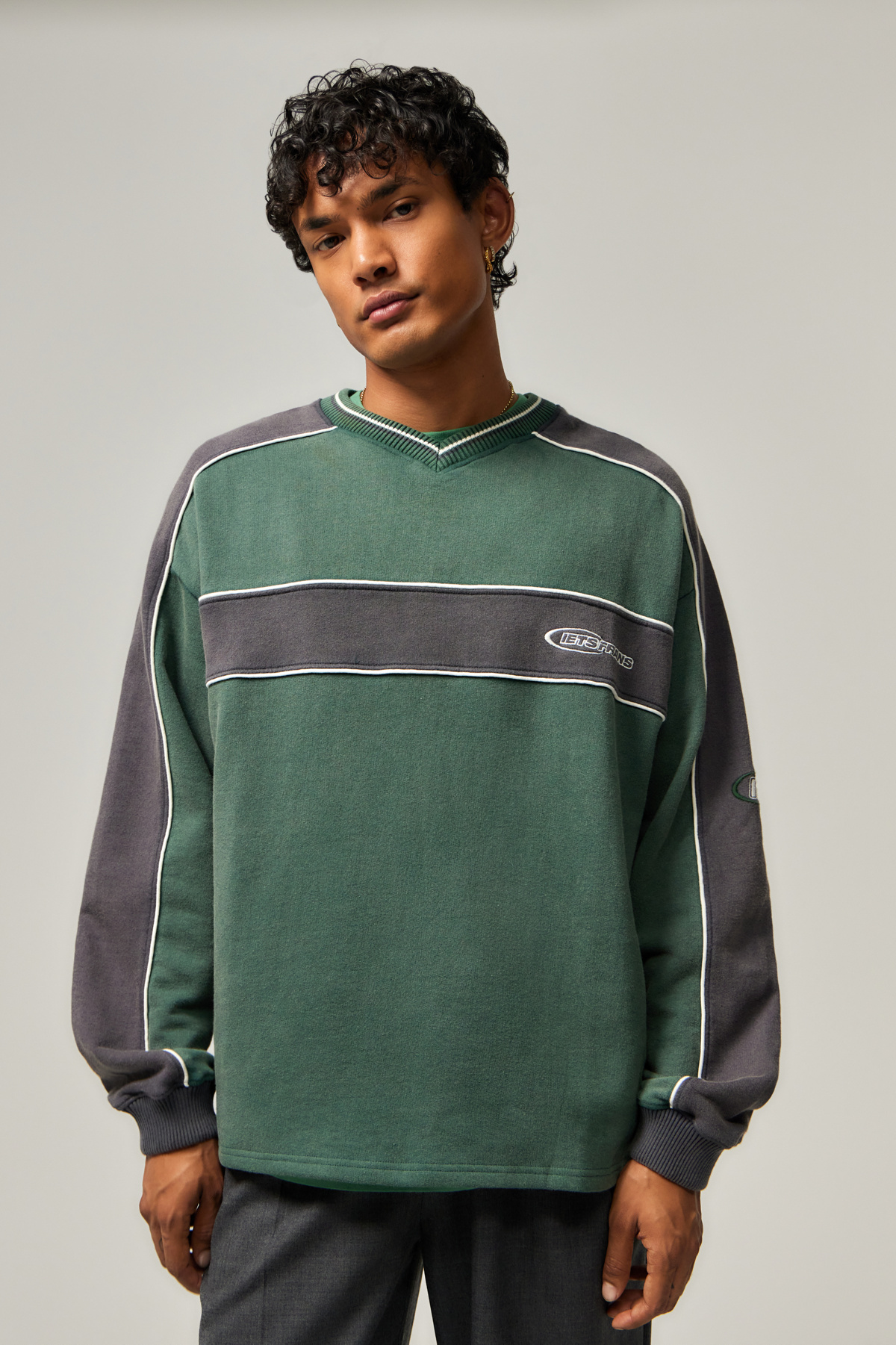 iets frans... Green Zach V-Neck Tipped Sweatshirt