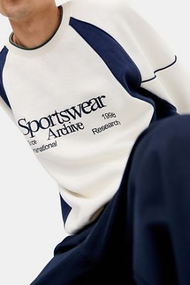 iets frans... Sweat-shirt de sport à panneaux écru et bleu marine