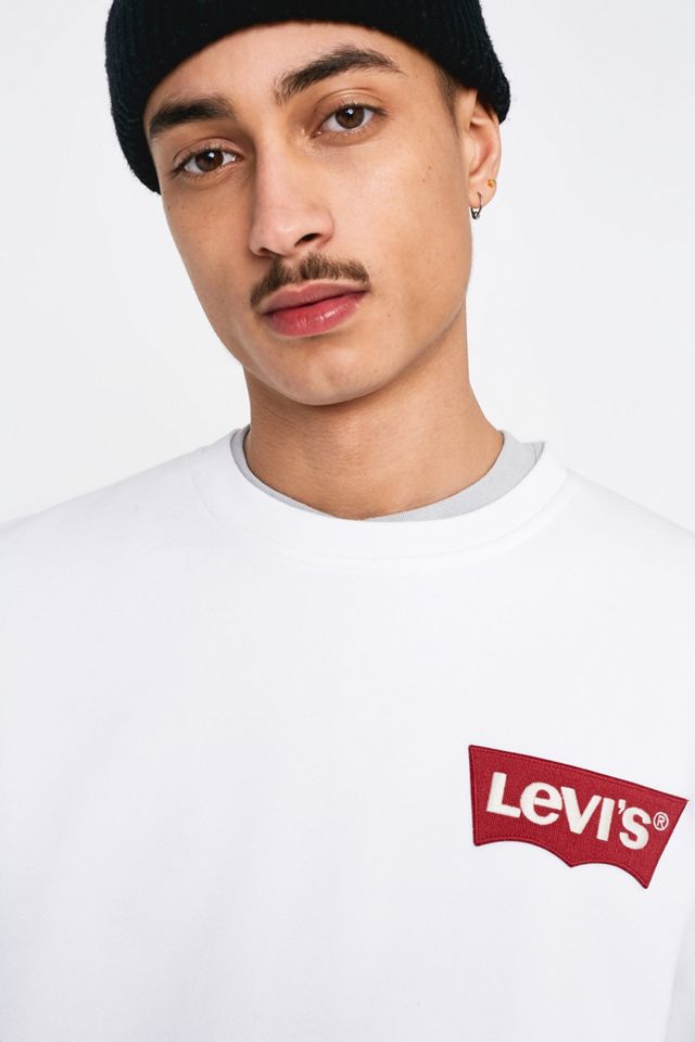 Levi's – Sweatshirt in Weiß mit Batwing-Logoaufnäher #1
