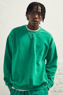 green sweat shirt