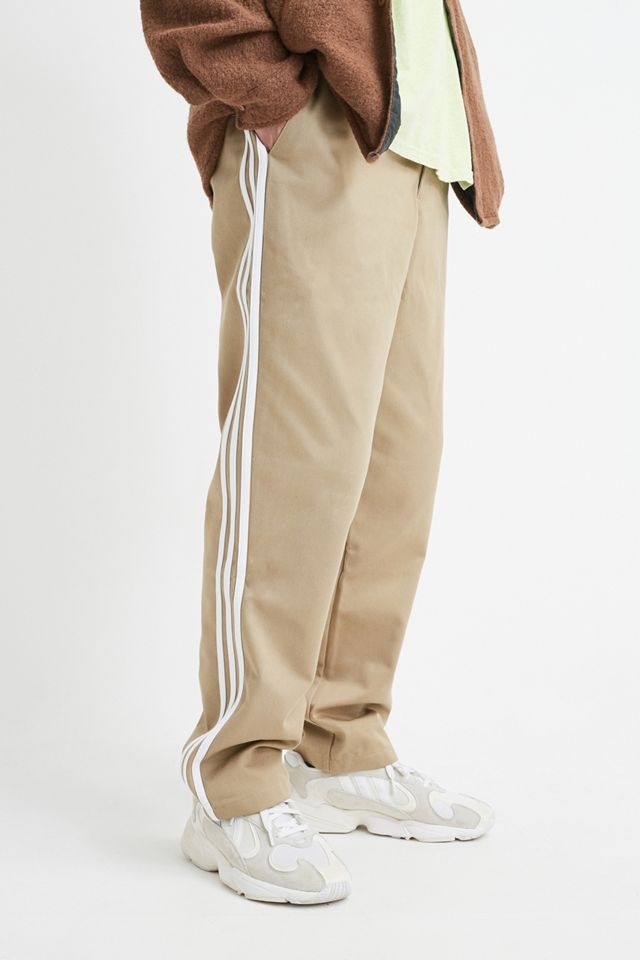 adidas - Pantalon chino de skate à 3 rayures #1