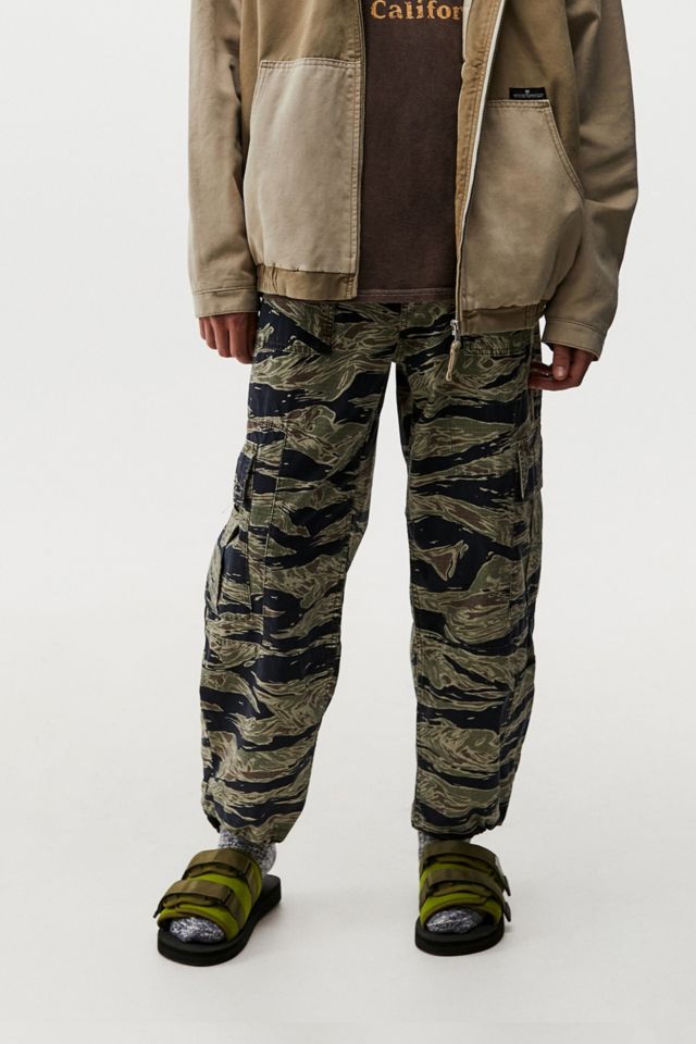 Khaki on sale camo trousers