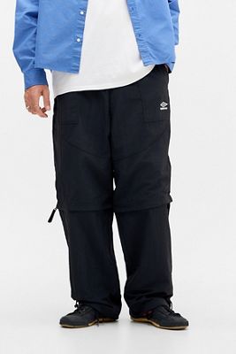 Umbro Schwarze Zip-Off Loose Hosen