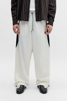 Umbro UO Exklusive Weiße Wide Leg Trainingshose