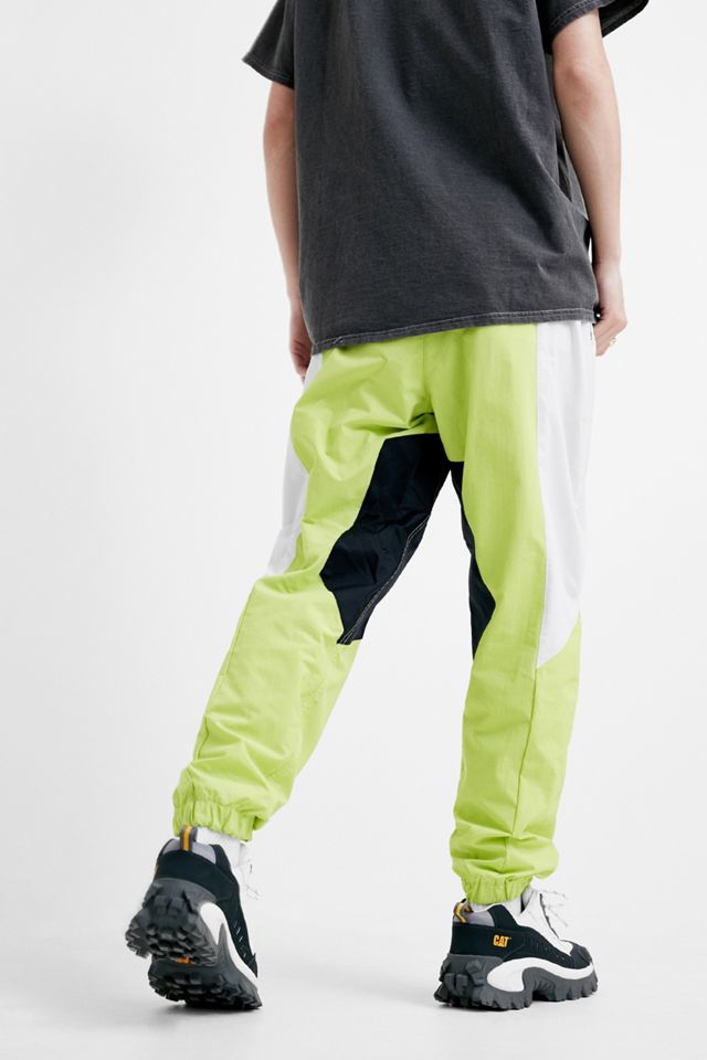 Urban Outfitters – Windhose „Motocross“ in Grün #1