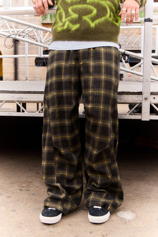 iets frans... Pantalones Harri con Costura Retorcida #1