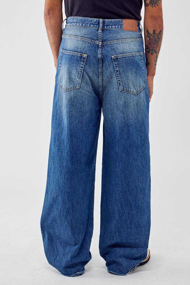 BDG Maxwell Indigo Jeans #3