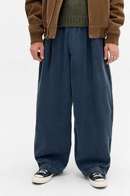 BDG Pantaloni in velluto a coste Bobbi color zaffiro