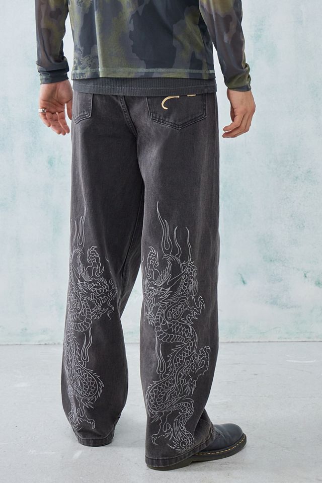 Ed Hardy UO Exclusive – Jeans mit markentypischem Logo in Grau #1