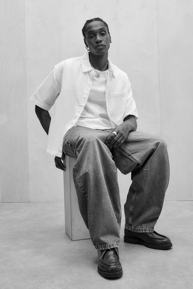 BDG Cacoon Mid Wash Jeans #4