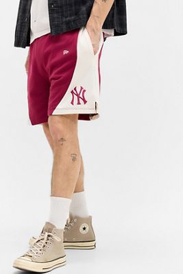 Short long à panneaux rouges New Era exclusivité UO