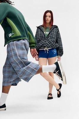 iets frans... Blaue Emil Nylon-Karo-Shorts