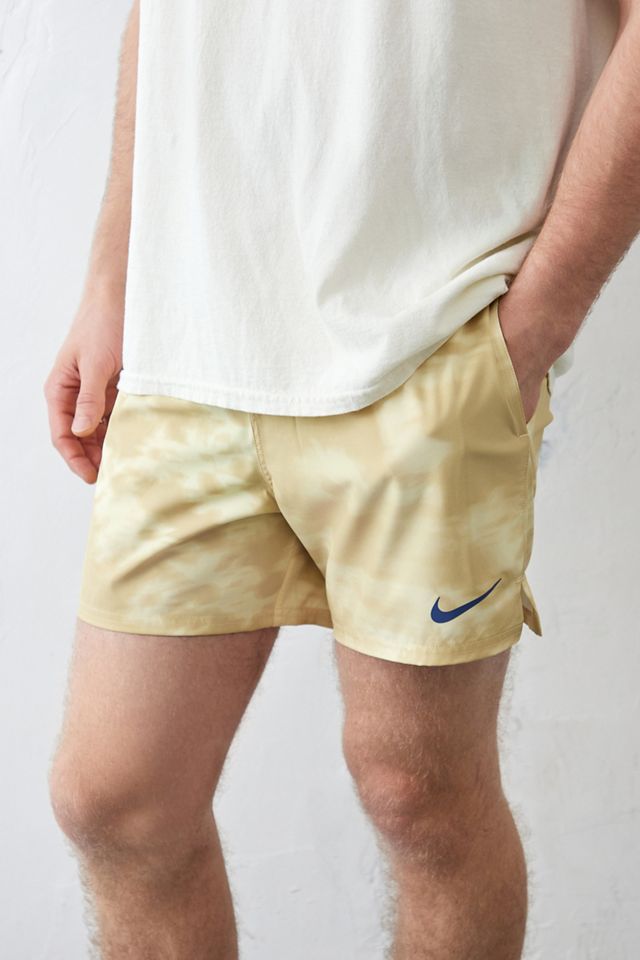 Nike - Short de bain à fleurs doré délavé #1