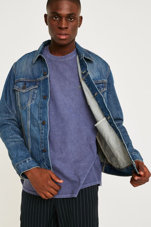 Levi’s Blue Shelf Denim Trucker Jacket | Urban Outfitters UK