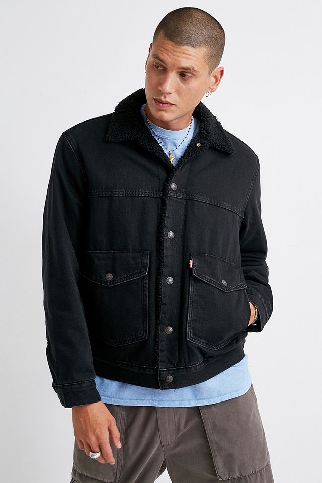 Levi’s Ricky Black Sherpa Jacket | Urban Outfitters UK