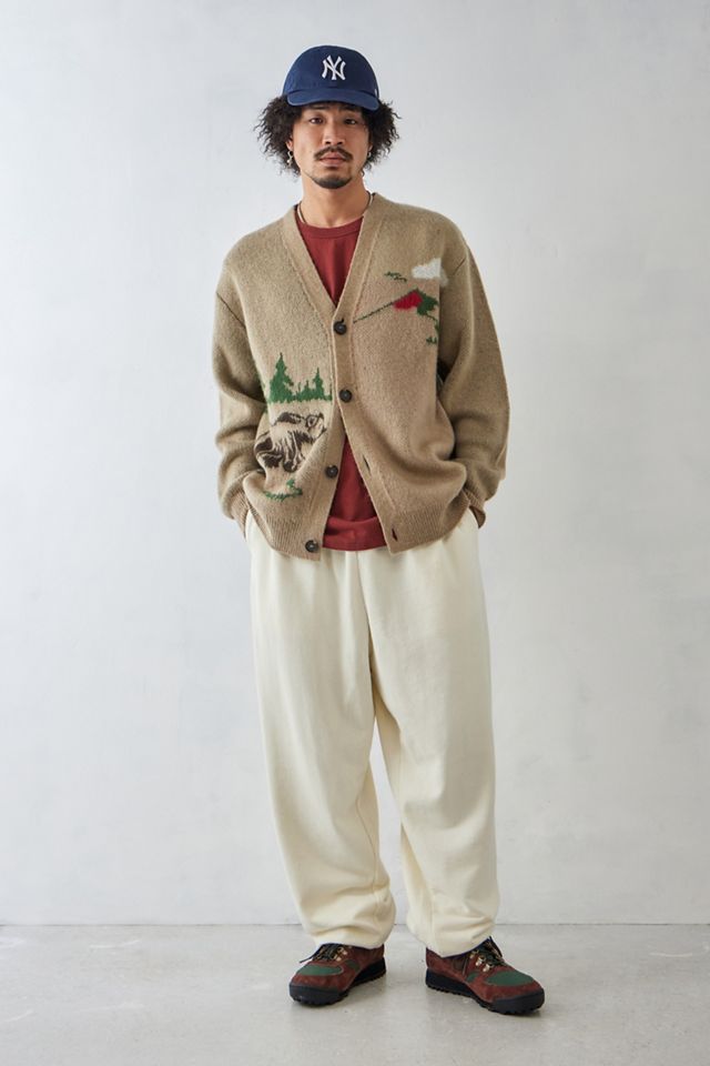 Cardigan en maille marron paysage UO #1