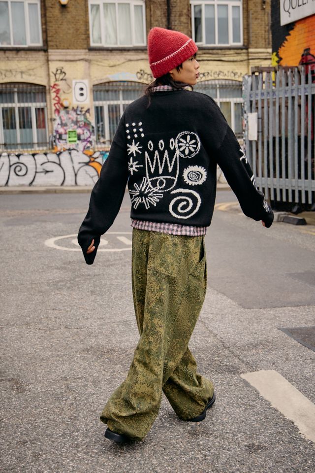 UO Schwarzer Doodle Pullover #1