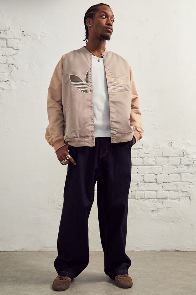 ★adidas originals★W COLLEGIATE BOMBER ジャケット★追跡可 adidas Originals Ash Pearl Collegiate Bomber Jacket | Urban