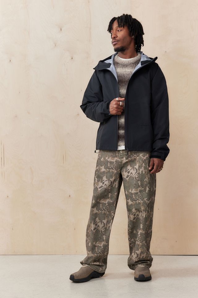Gramicci Black Peak 3-L DWR Shell Jacket | Urban Outfitters UK