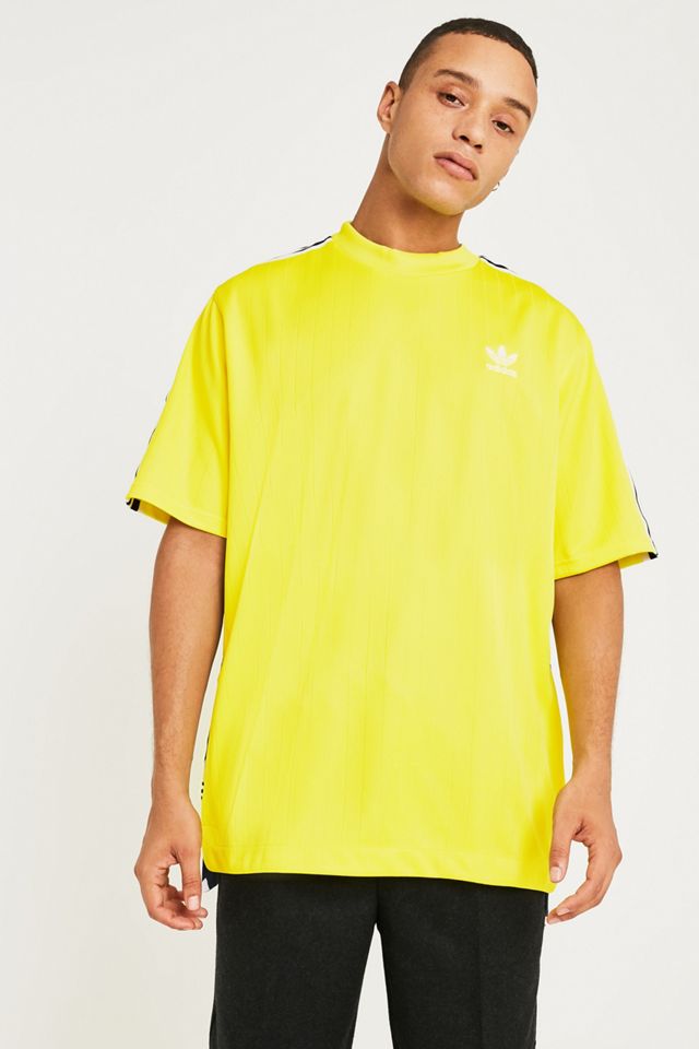 adidas B-Side 3-Stripe Maglia Gialla T-Shirt Urban Outfitters IT
