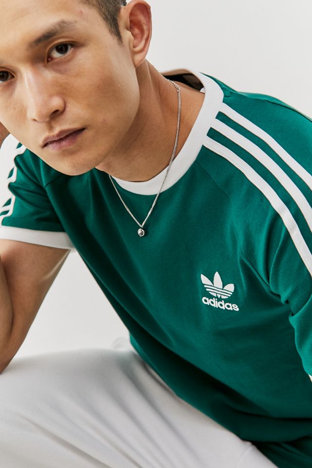 adidas – College-T-Shirt „Adicolor Classics“ in Grün mit 3 Streifen #1