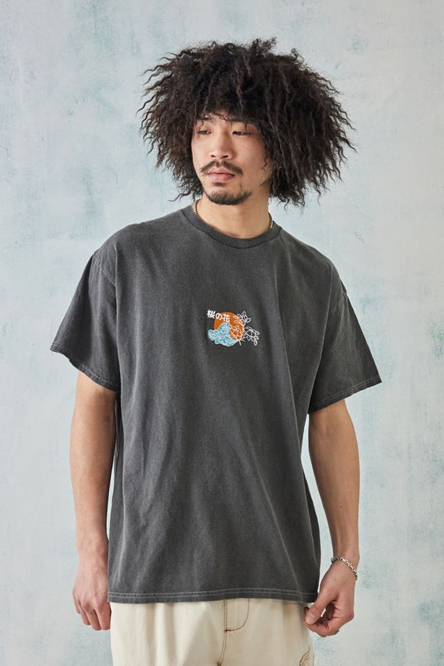 UO Washed Black Japanese Cross Stitch T-Shirt | Urban Outfitters UK