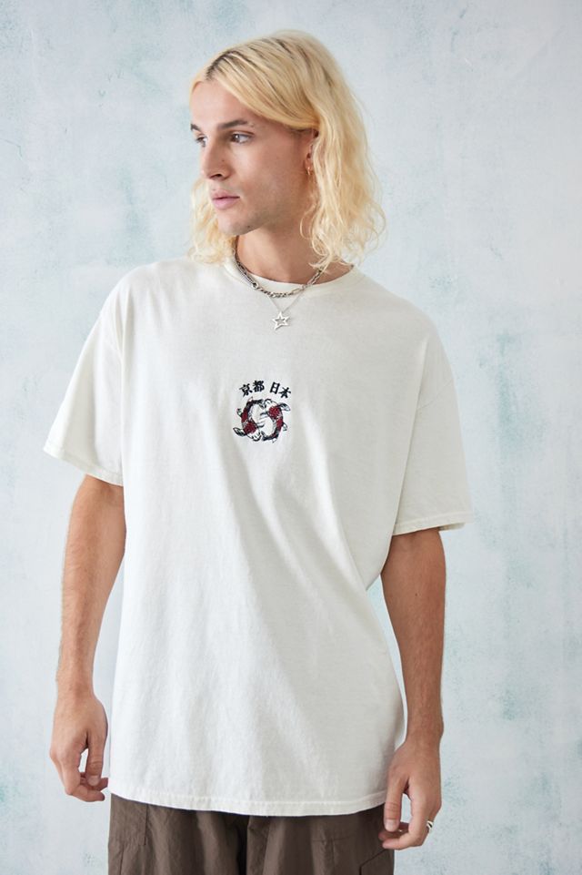 UO Ecru Koi Carpa Camiseta Bordada  #1