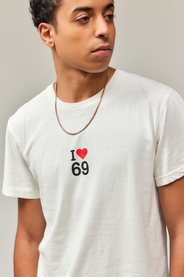 UO Ich Liebe 69 T Shirt Urban Outfitters DE