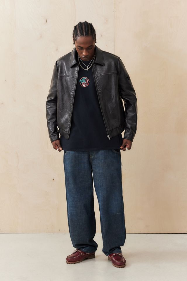 T-shirt noir brodé de poisson UO #2