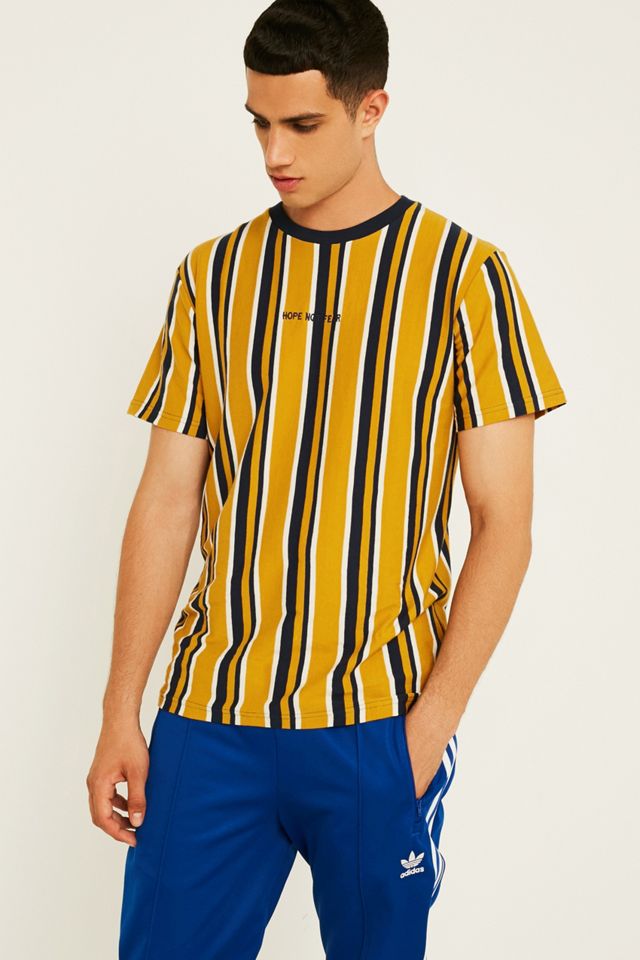 Urban Outfitters – Vertikal gestreiftes T-Shirt in Senfgelb #4
