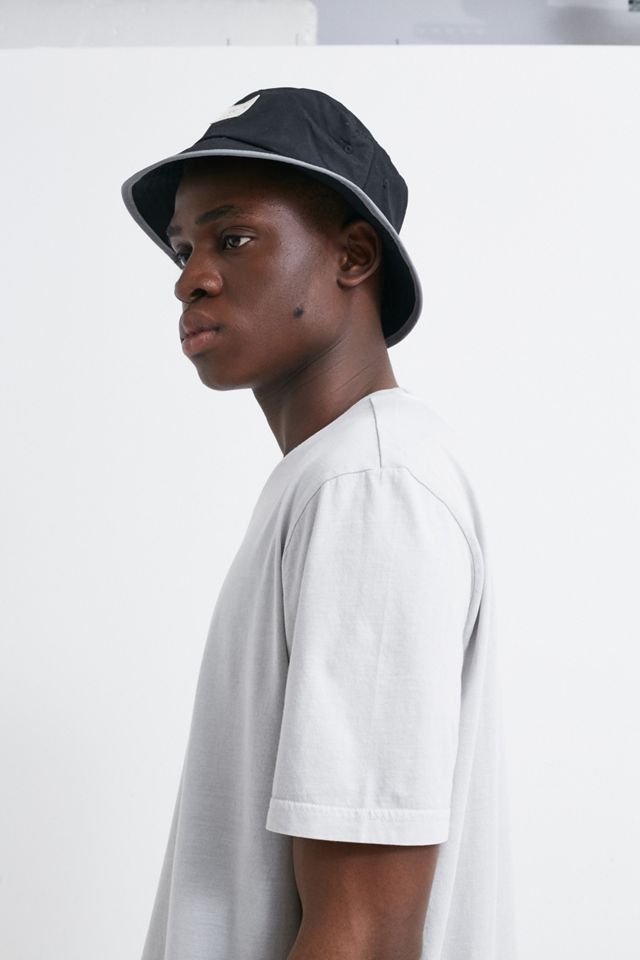 UO - T-shirt coupe classique grège  #2