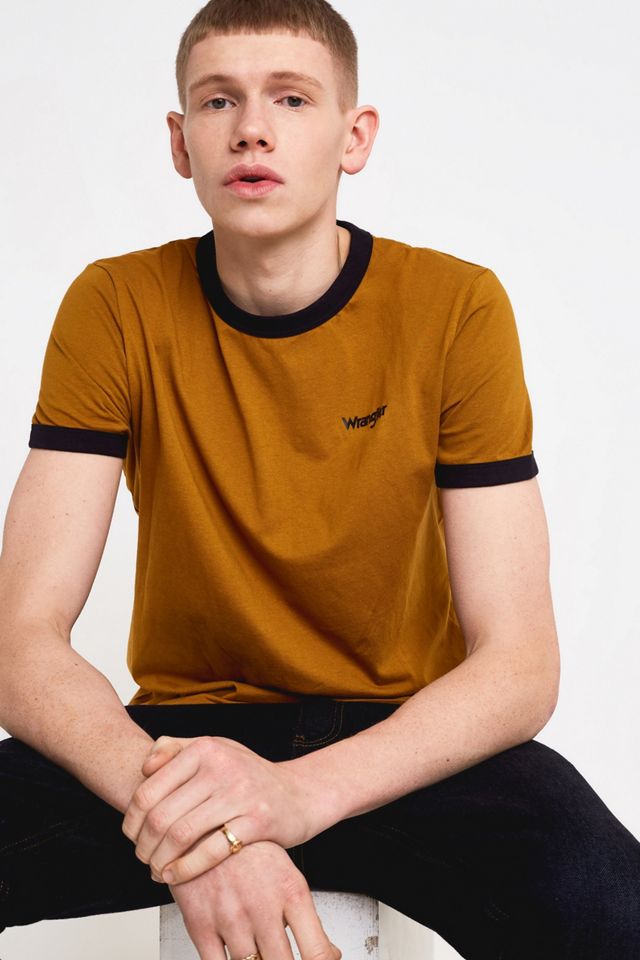 Camiseta Wrangler Gold Ringer | Urban Outfitters ES